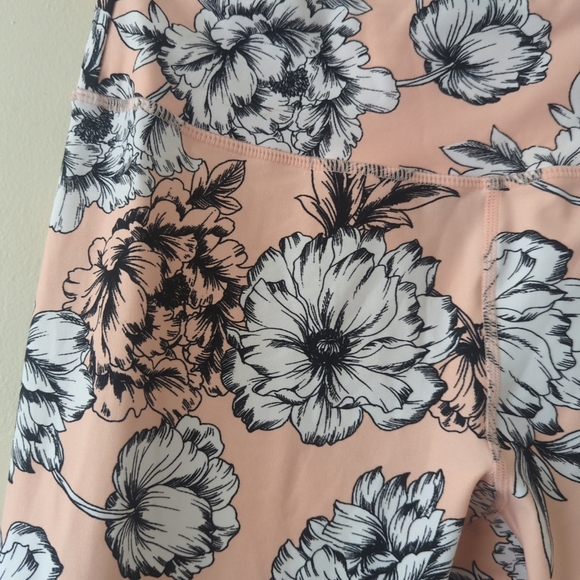 Calvin Klein performance pants floral size medium - Picture 2 of 6